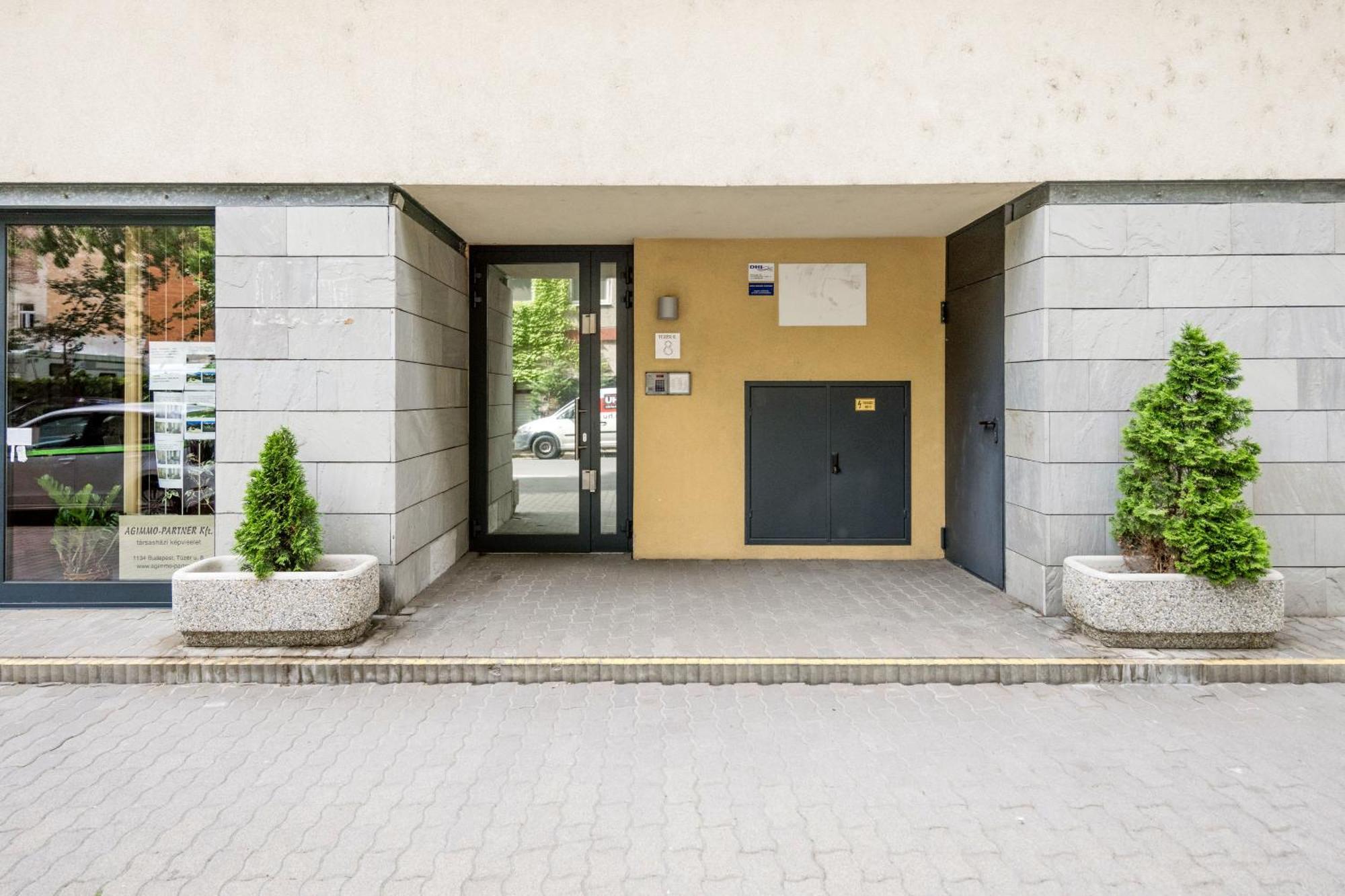 Modern Two-Bedroom Apartment With Free Parking Βουδαπέστη Εξωτερικό φωτογραφία